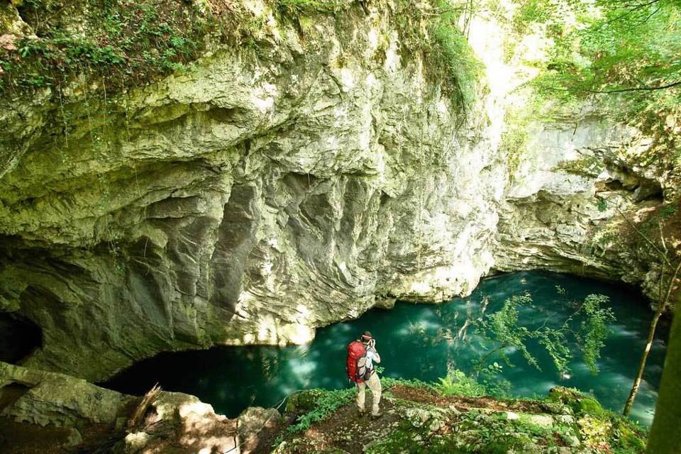 Destinaţia zilei: Cheile Nerei – un colţ de paradis. EU Aleg România – 11 septembrie