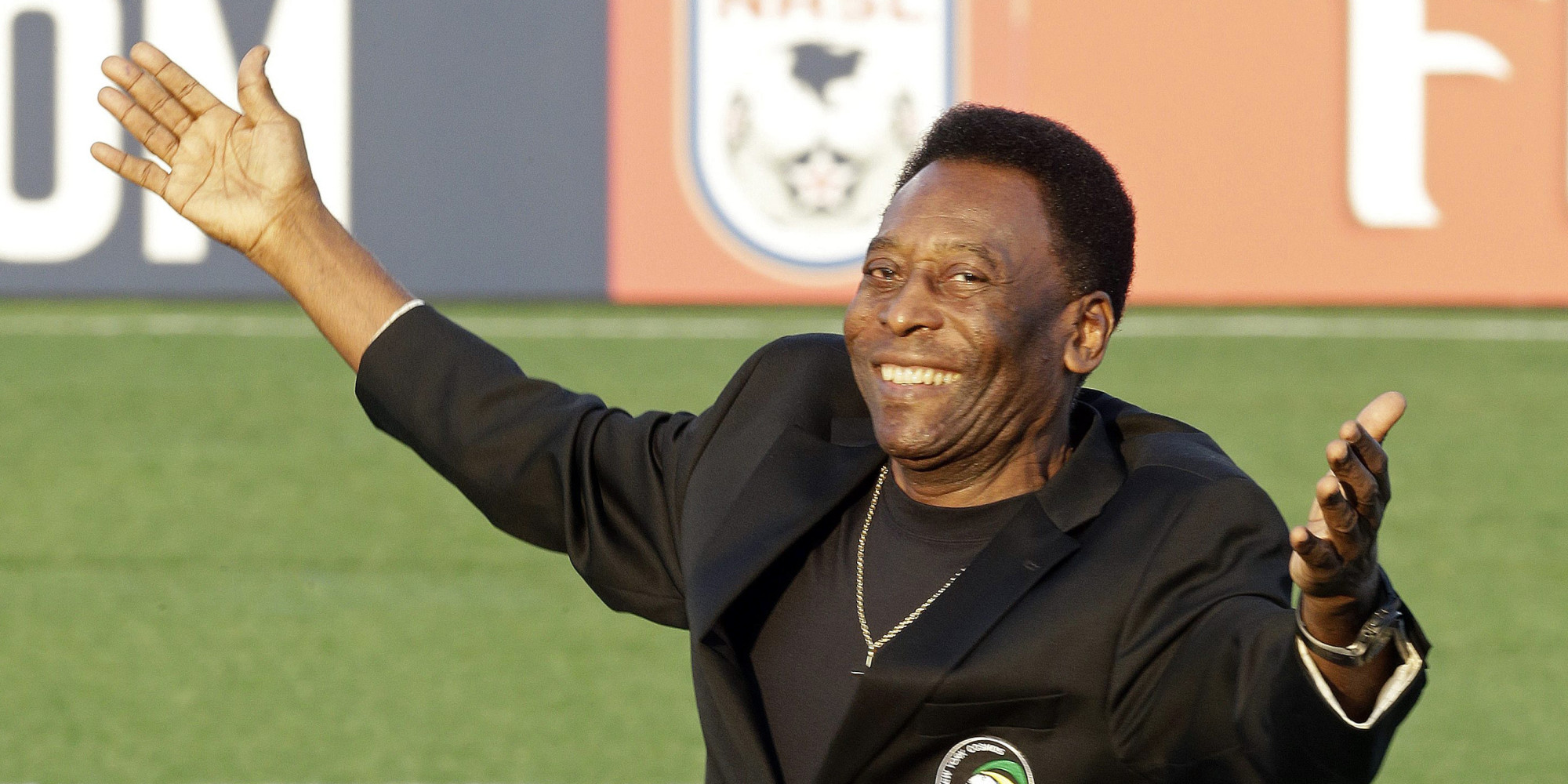 Fotbal: Pele ‘evoluează bine’ şi a fost mutat de la terapie intensivă