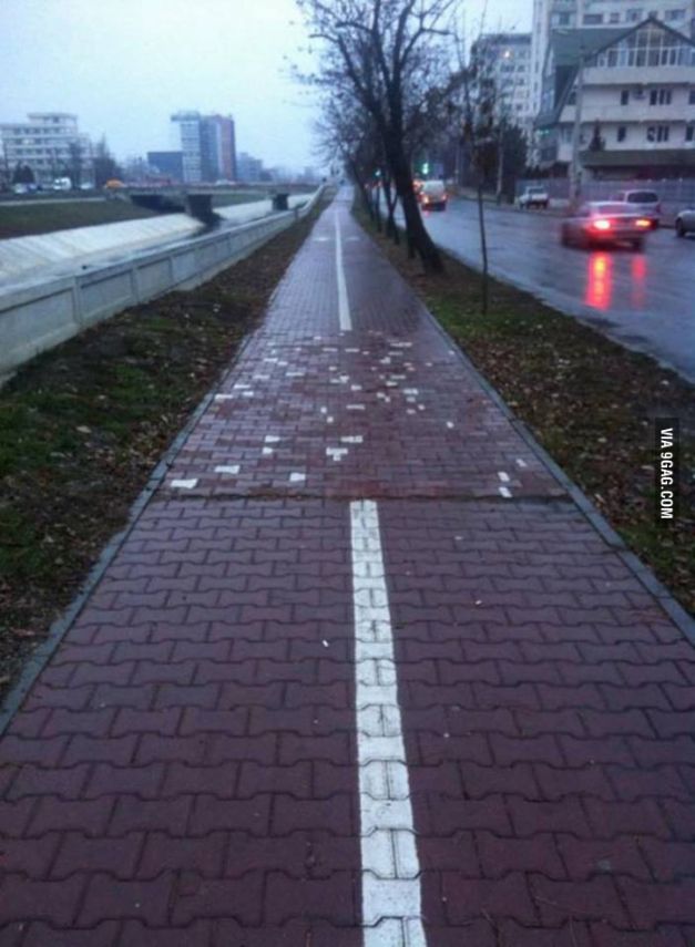 Fotografie surprinsă în Iaşi – în topul 9GAG la categoria „Not my job“