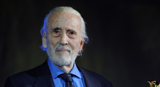 Christopher Lee a murit. Una dintre legendele mondiale ale filmului a decedat la vârsta de 93 de ani