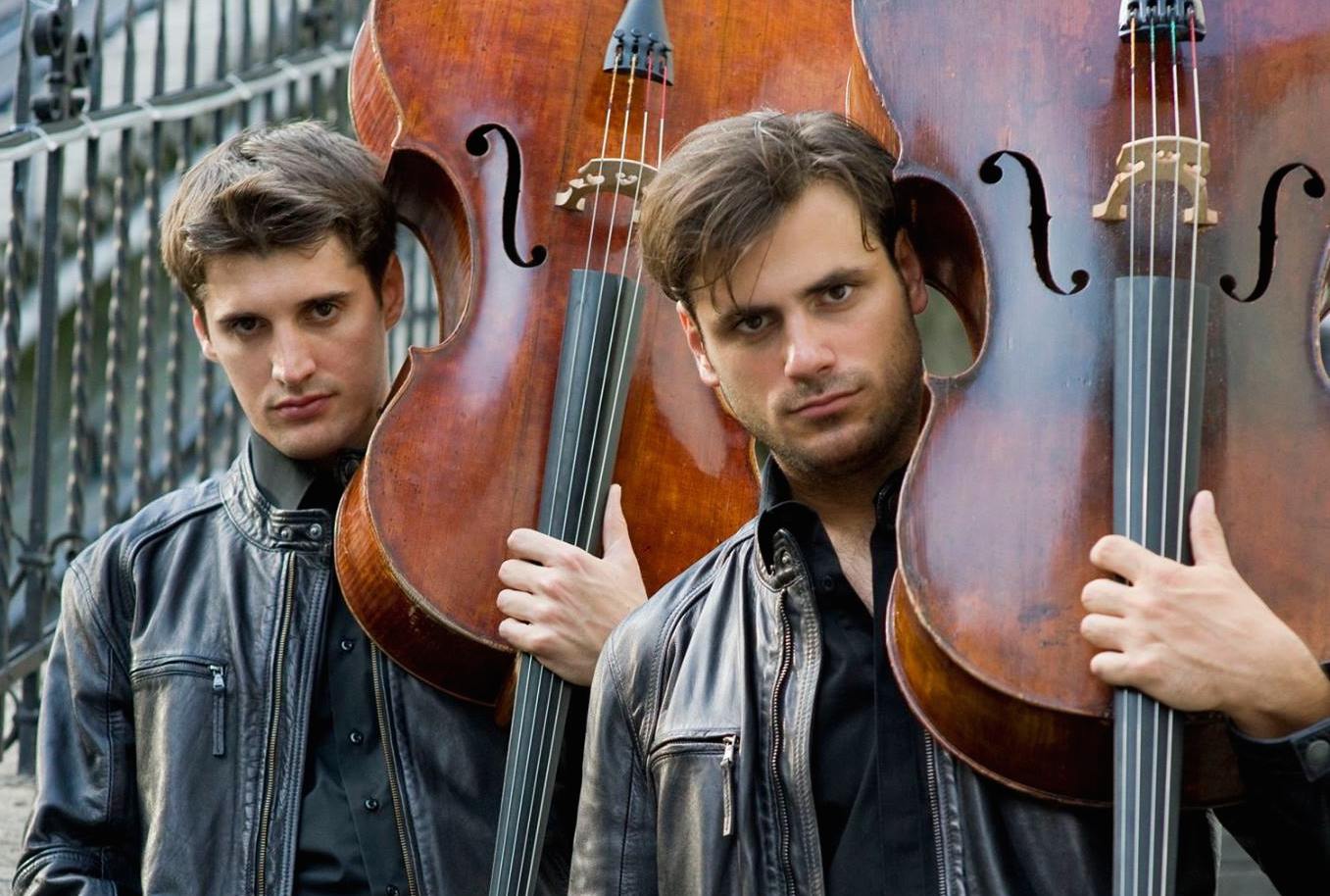 (VIDEO) Duo-ul 2Cellos revine, în decembrie, în România