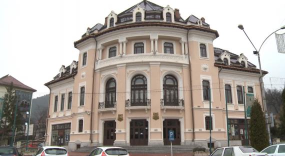 Neamţ: Preşedintele CJ vrea să redeschidă Teatrul Tineretului într-o săptămânănă