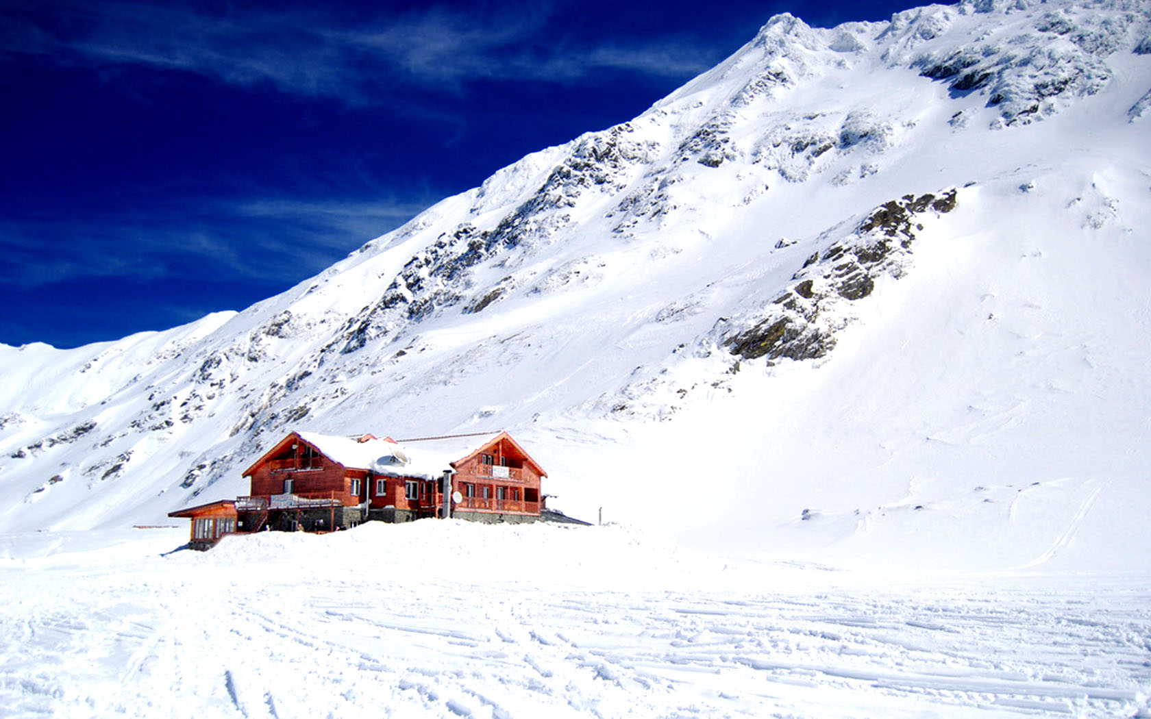 Risc însemnat de avalanşă la Bâlea Lac