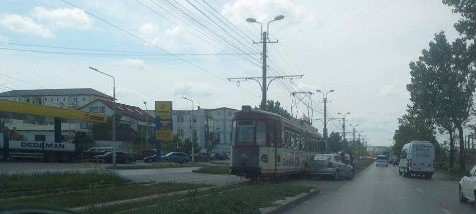 IAŞI: Patru accidente rutiere în care au fost implicate tramvaie