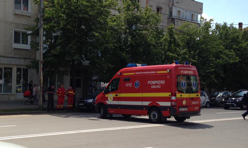 (FOTO) IAŞI: Accident de circulaţie în cartierul Păcurari