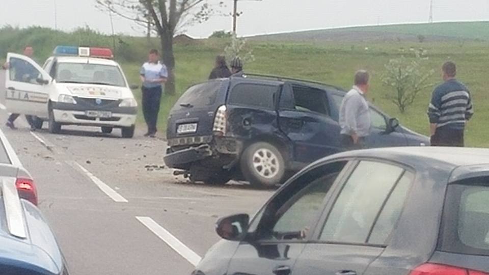 (UPDATE) Accident rutier între Leţcani şi Podu Iloaiei! În zonă se circulă cu dificultate.