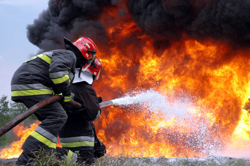 Cel puţin 17 morţi, într-un incendiu izbucnit într-un azil de bătrâni în Ucraina