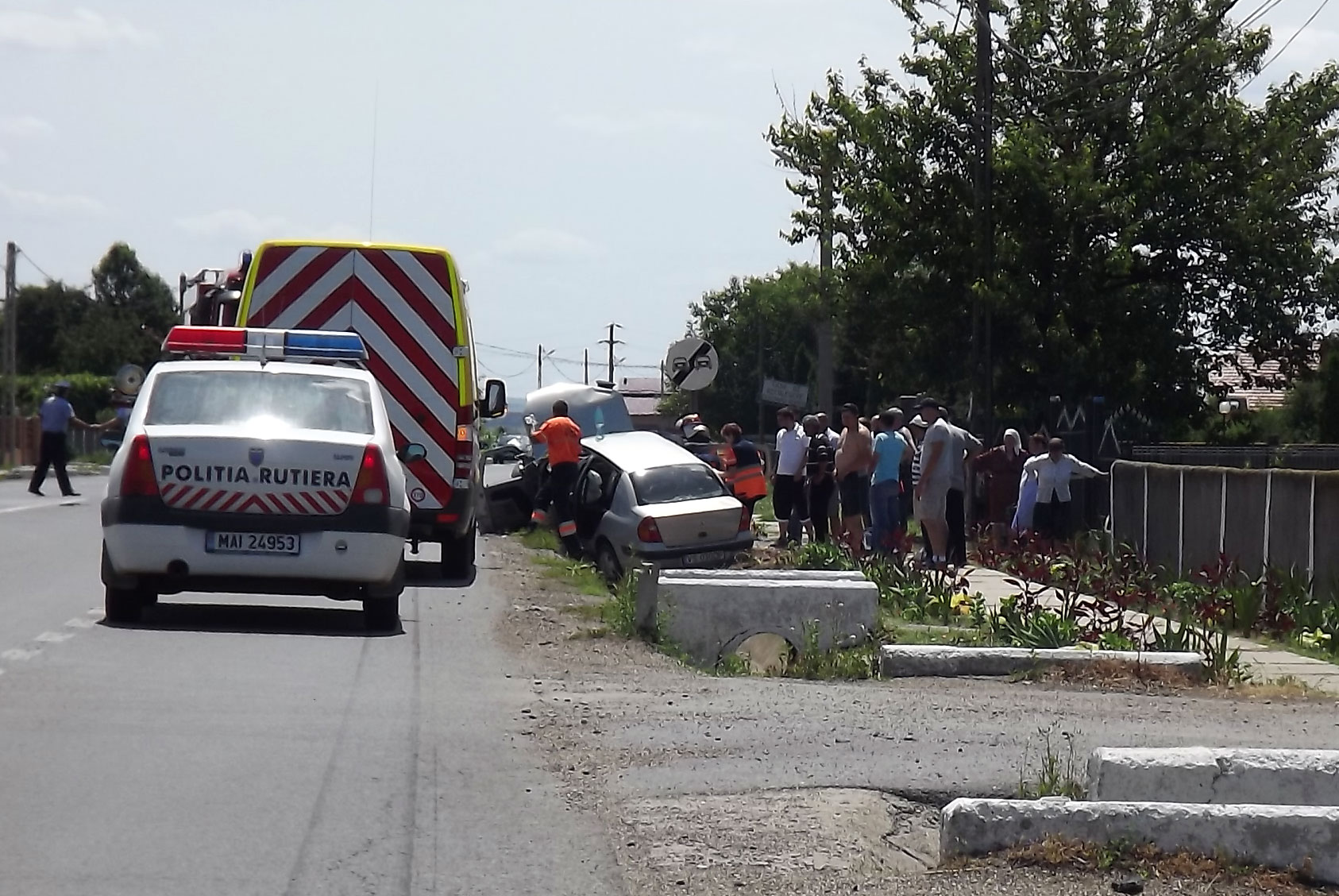 Botoşani: Grav accident rutier, soldat cu doi morţi şi doi răniţi