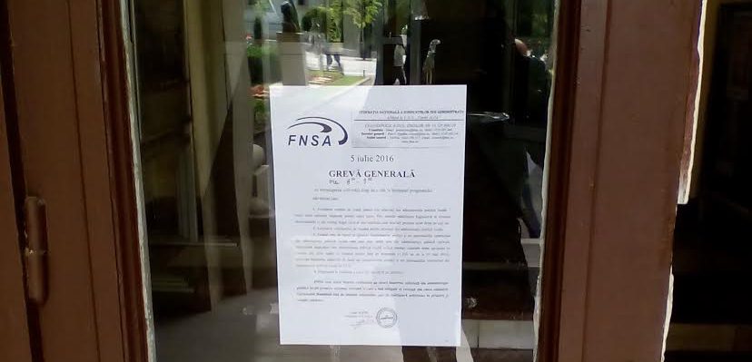 GREVĂ: Activitate întreruptă temporar la Primăria Iaşi