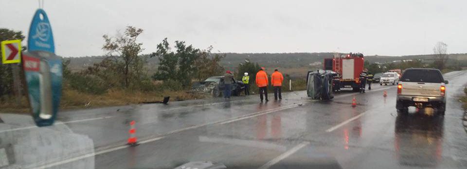 Iaşi: Grav accident la Strunga. Trei persoane au ajuns la spital