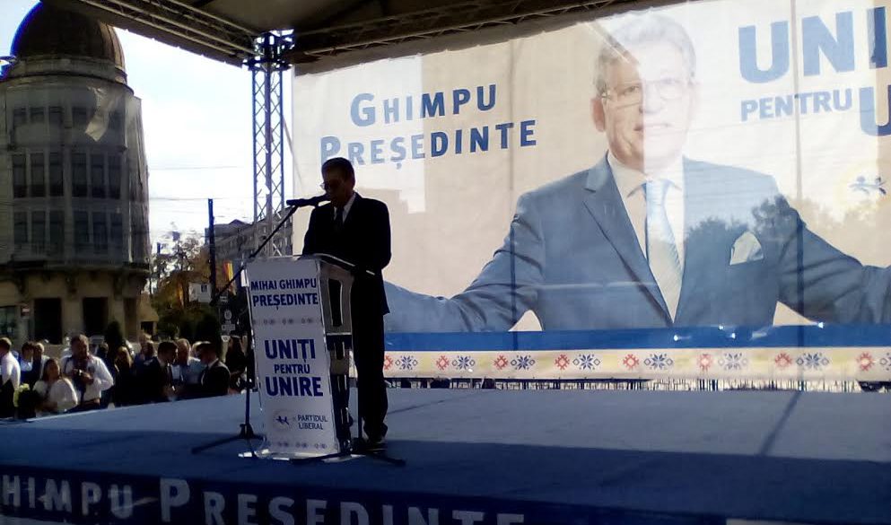 Liderul liberal, Mihai Ghimpu, şi-a lansat la Iaşi candidatura la preşedinţia Republicii Moldova