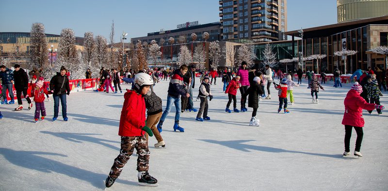 Iaşi: Patinoarul Palas Ice se deschide miercuri. Au fost afişate preţurile