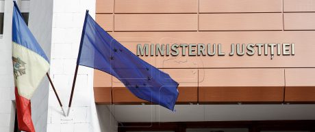 Ministrul justiţiei şi procurorul şef al DNA participă, la Chişinău, la un forum privind reforma justiţiei