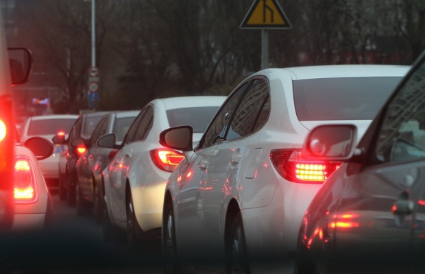 Trafic aglomerat în tot municipiul Iaşi