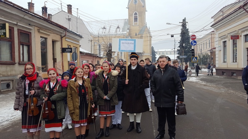 Marele Premiu la cea de-a VIII-a ediție a Festivalului-Concurs Național de datini și obiceiuri de iarnă/Sighetu Marmației revine Ansamblului folcloric „Mugurelul-Mărgineanca”