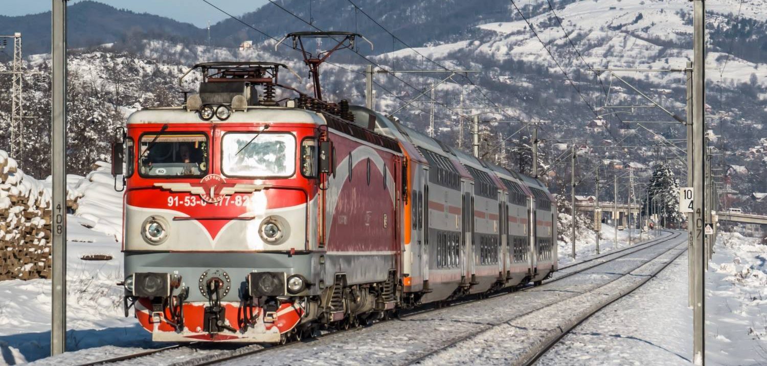 CFR SA: Circulaţia trenurilor este adaptată pentru a se putea asigura legătura cu toate zonele ţării