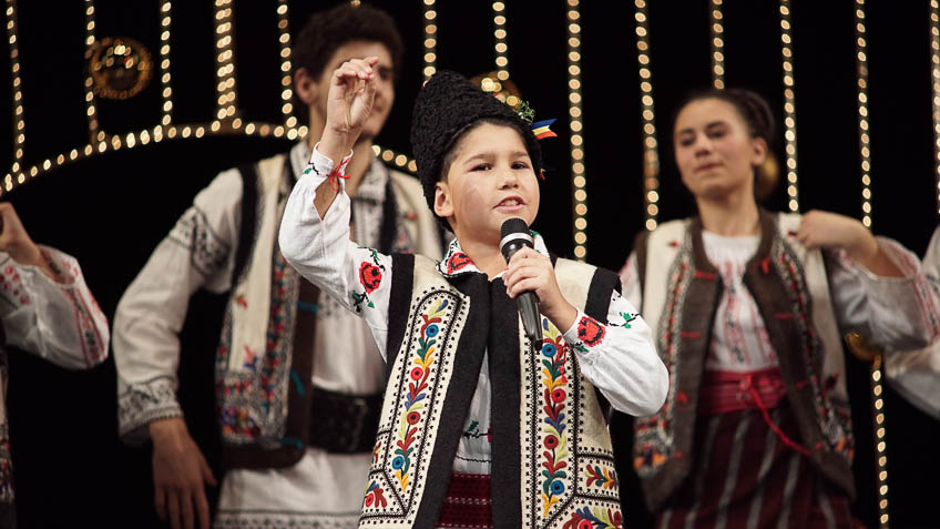 (FOTO) Festivalului internațional de muzică pentru copii și tineret „Cântec de stea” – Piatra Neamț 2016 (Ziua a III-a)