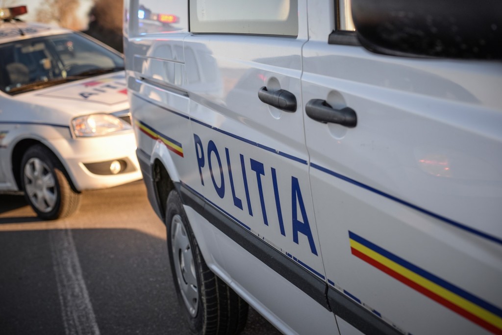 TRAFIC rutier oprit pe DN2 din cauza unui accident. O persoană a murit