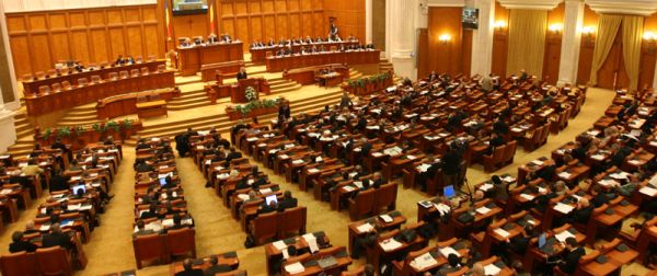 Majorările salariale pentru personalul nedidactic aprobate de Senat