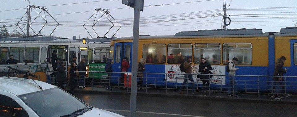 Iaşi: Tramvai deraiat în zona Fundaţie. Traficul este blocat.