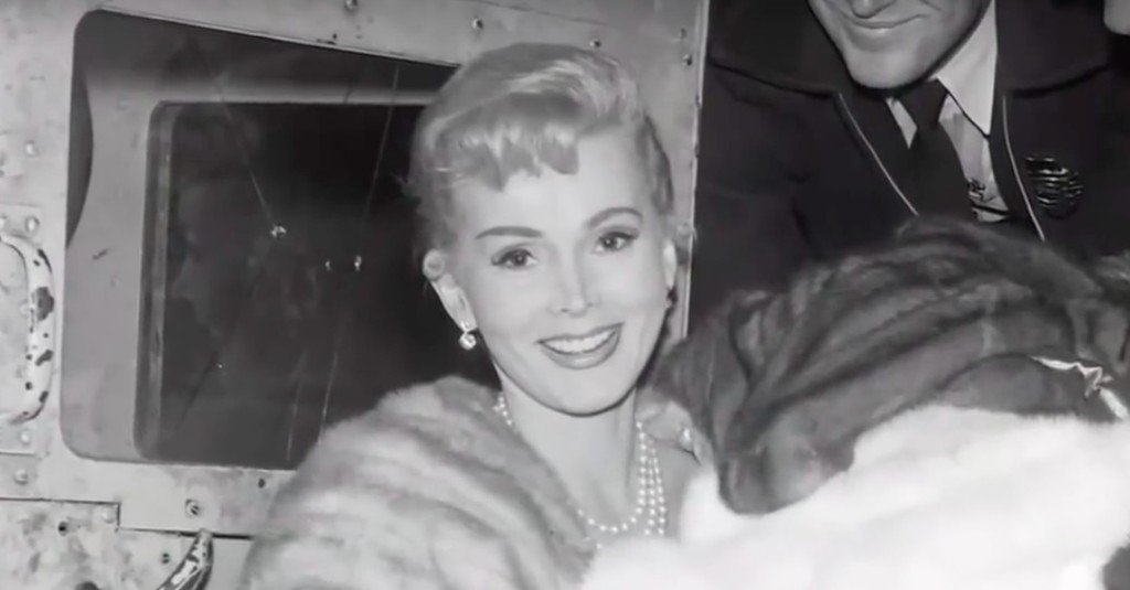 Legenda hollywoodiană Zsa Zsa Gabor a murit