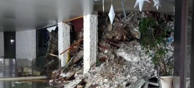 (UPDATE) Italia: Românca şi cei doi copii ai săi, salvaţi din hotelul distrus de avalanşă