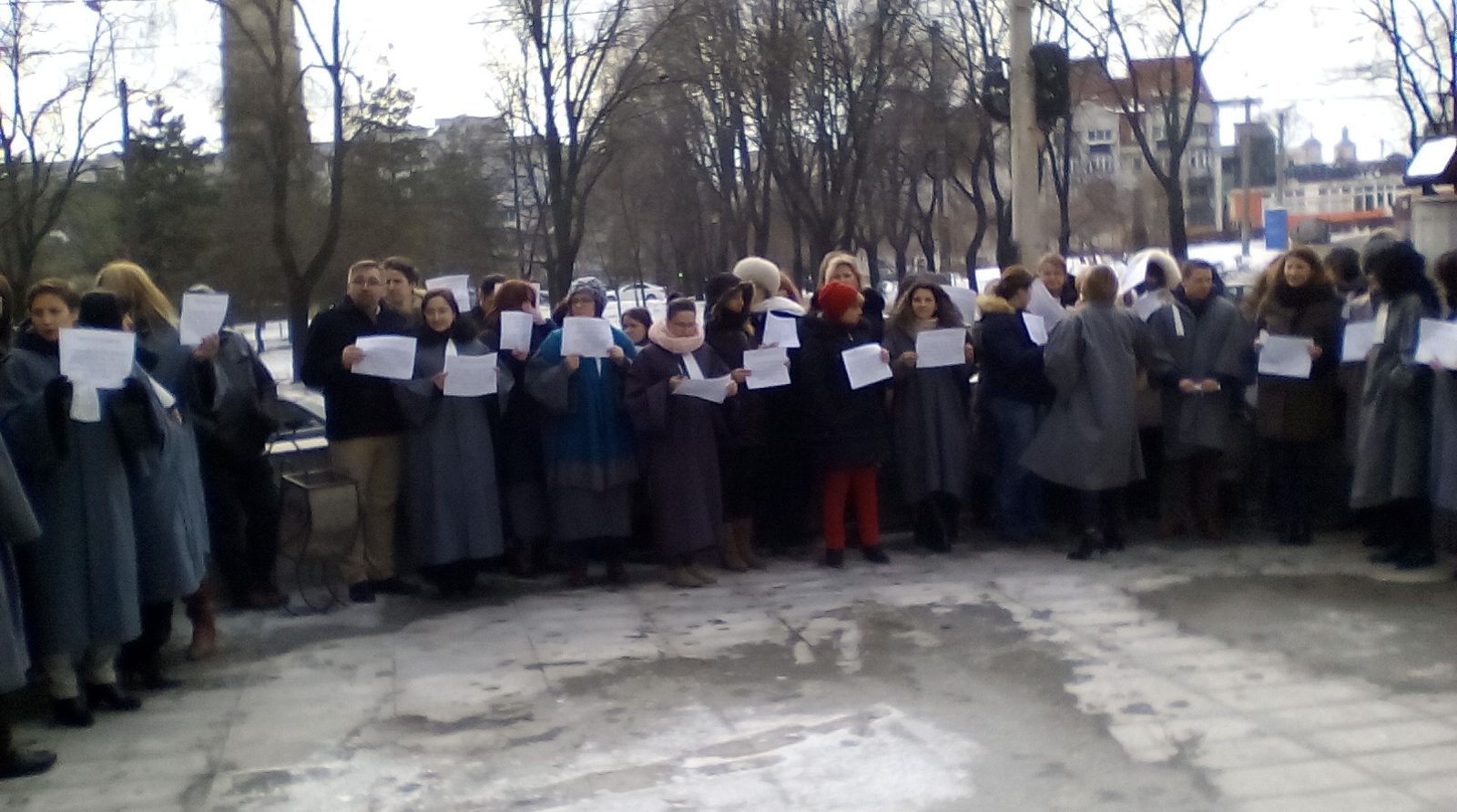 Iaşi, Botoşani: Noi proteste ale angajaţilor din Justiţie