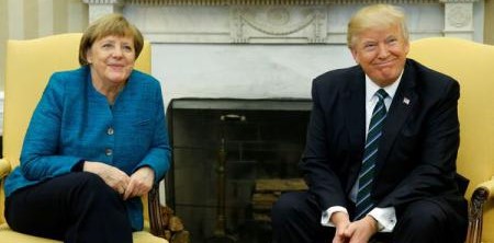 Întâlnire Trump-Merkel: președintele american critică țările membre NATO, dar apreciază Germania