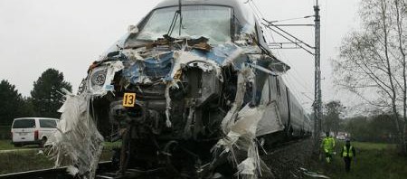 Accident pe calea ferată în Polonia: 18 răniți, dintre care șapte în stare gravă