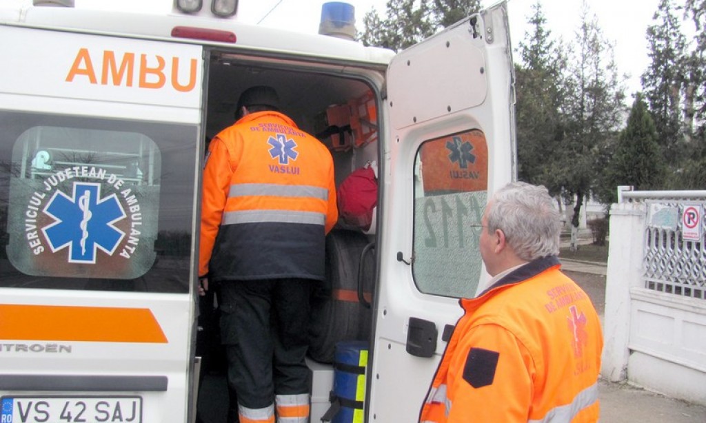 Vaslui: Echipaj de la Serviciul de Ambulanţă, agresat şi ameninţat cu săbii şi cuţite