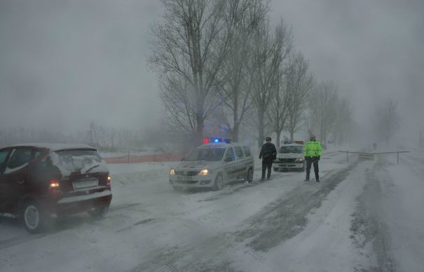 Autocar cu 23 de pasageri, blocat în județul Vaslui. Municipiul Bârlad, fără curent electric