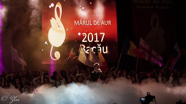 (FOTO) Festivalul „MĂRUL DE AUR”, 13-14 mai 2017, Bacău