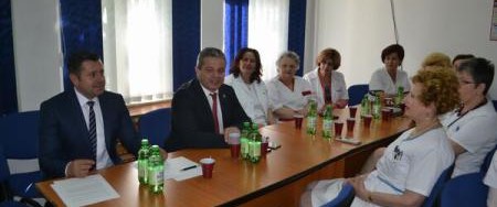 Ministrul sănătăţii, Florian Bodog: România are asigurat stocul de vaccin antirujeolic pentru acest an