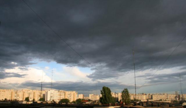 Informare meteo de instabilitate atmosferică accentuată pentru toate judeţele Moldovei