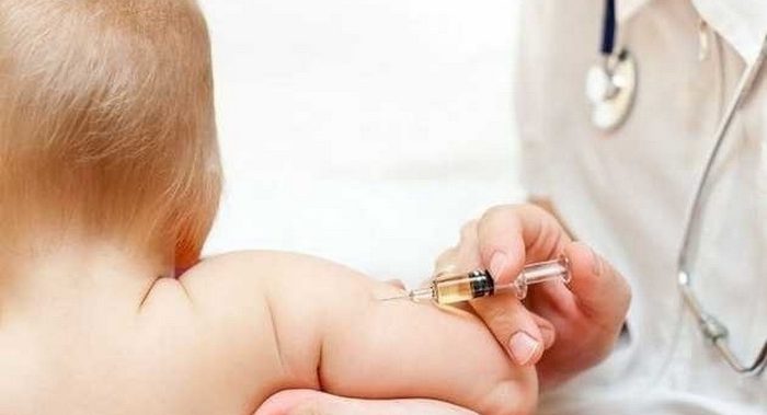 Guvernul va aproba un memorandum privind înfiinţarea unui comitet pentru soluţionarea disfuncţionalităţilor apărute în Programul de vaccinare