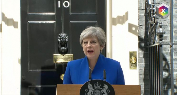 Marea Britanie: Theresa May anunță că va forma noul guvern