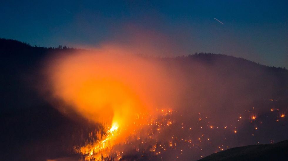 Canada: 10.000 de persoane au fost evacuate din cauza incendiilor din Columbia Britanică