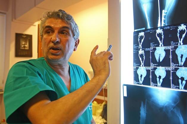 Medicul Gheorghe Burnei, condamnat definitiv la 2 ani şi 6 luni închisoare cu suspendare pentru luare de mită