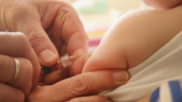 Suceava: Campanie de imunizare cu vaccin pneumococic la sugari