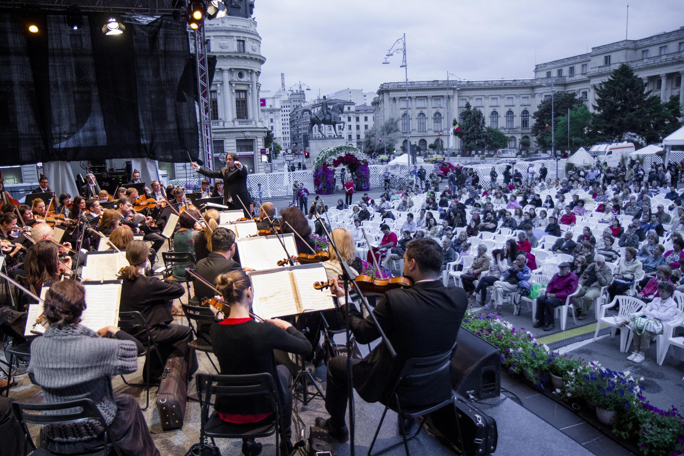 Orchestra Naţională Radio şi Orchestra de Cameră Radio, în Piaţa Festivalului Enescu