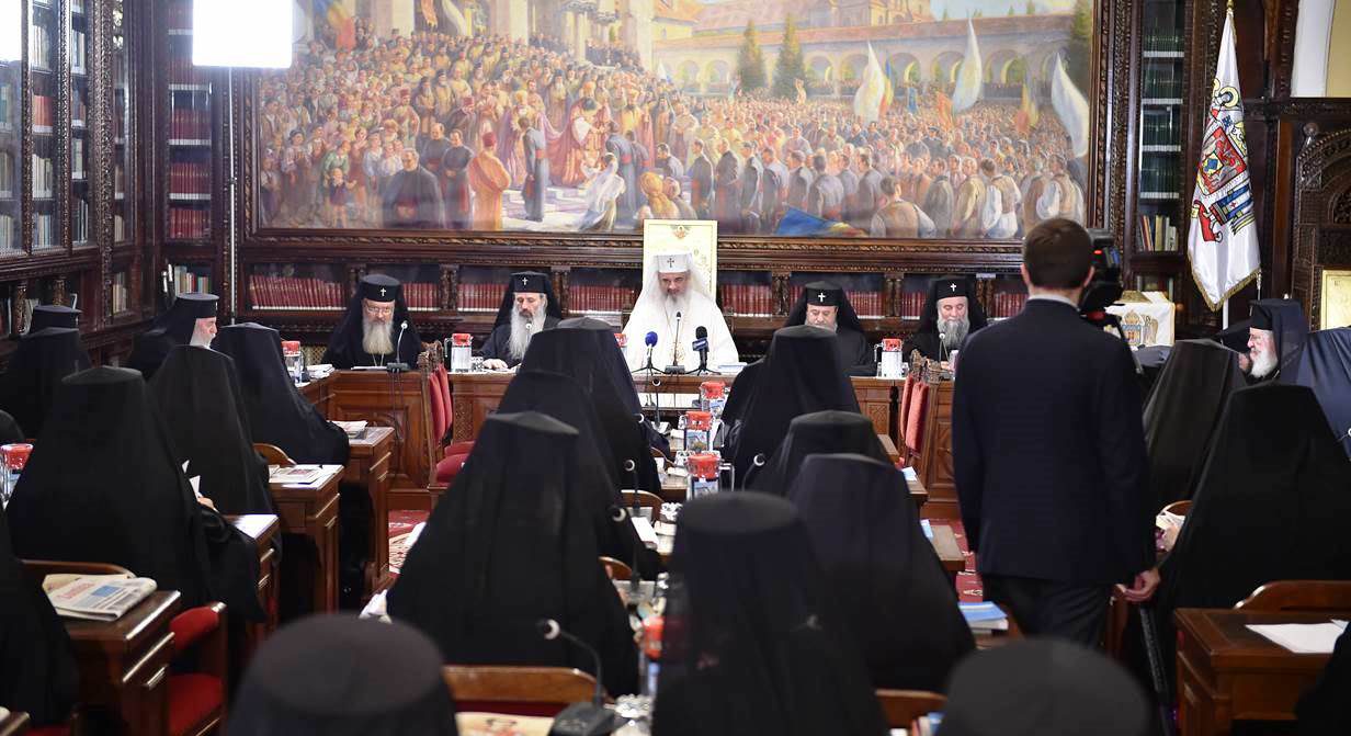 Patriarhia Română: Sesizările sau acuzaţiile aduse ierarhilor BOR, discutate joi în şedinţa Sfântului Sinod