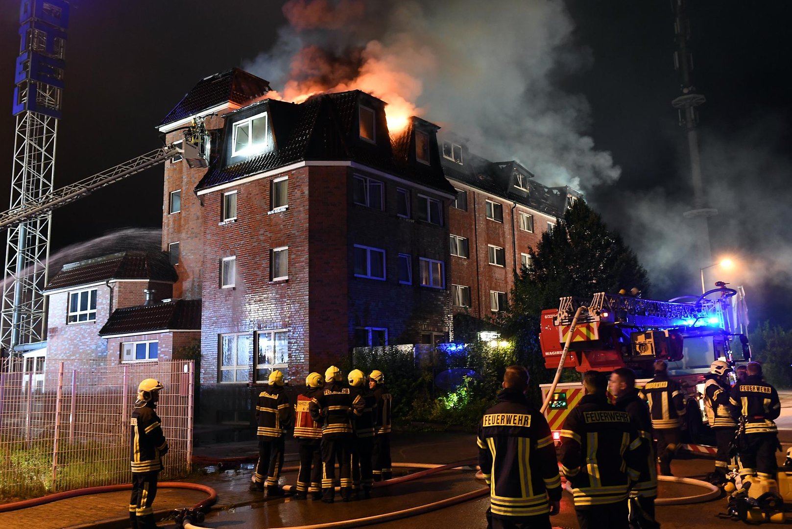 Şase persoane, rănite în urma unui incendiu într-un hotel din Berlin