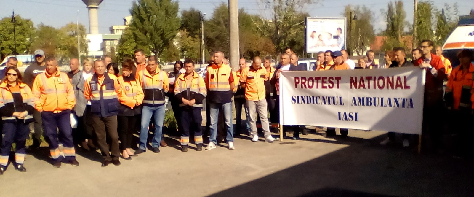 (AUDIO/FOTO) Angajaţii Serviciilor de Ambulanţă au protestat în toată ţara