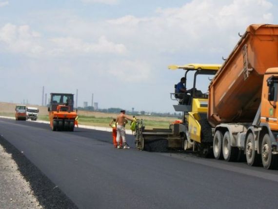 România are nevoie ca de aer de investiţii în domeniul transporturilor, a declarat comisarul european pentru politică regională, Corina Creţu