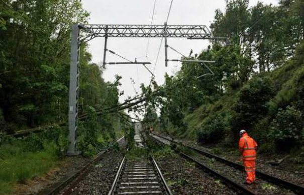 Traficul feroviar a fost reluat pe secţia de cale ferată între Ilva Mică şi Vatra Dornei