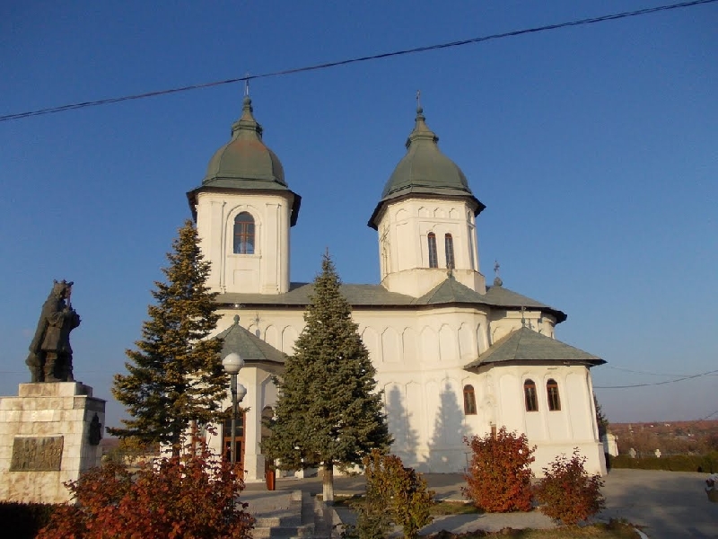 Sfântul Sinod al Bisericii Ortodoxe Române se întruneşte pentru a desemna viitorul Episcop al Episcopiei Huşilor