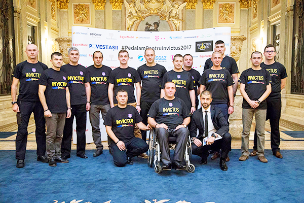 Membrii Invictus Team România au fost premiaţi de ministrul apărării