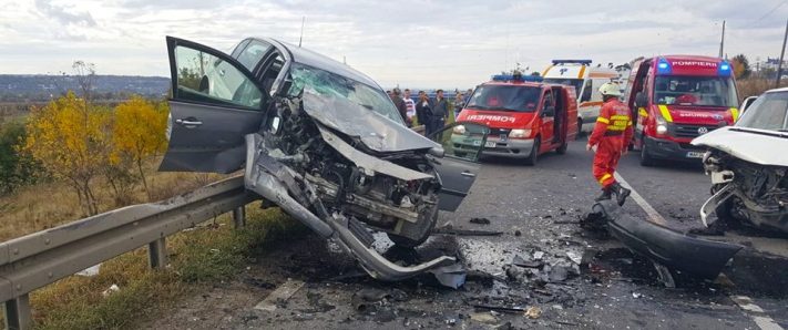 Grav accident rutier la Suceava. 5 persoane au murit şi 4 au fost rănite