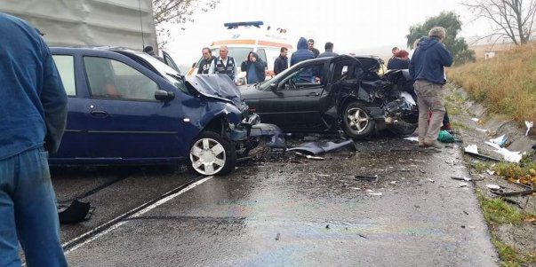 Accident grav în zona localităţii Strunga: O tânără a decedat