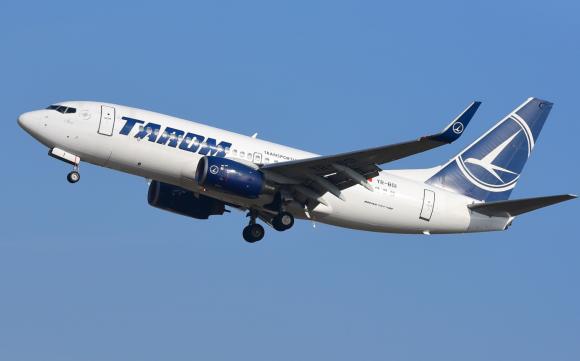 O aeronavă TAROM, obligată să aterizeze de urgență la Iași